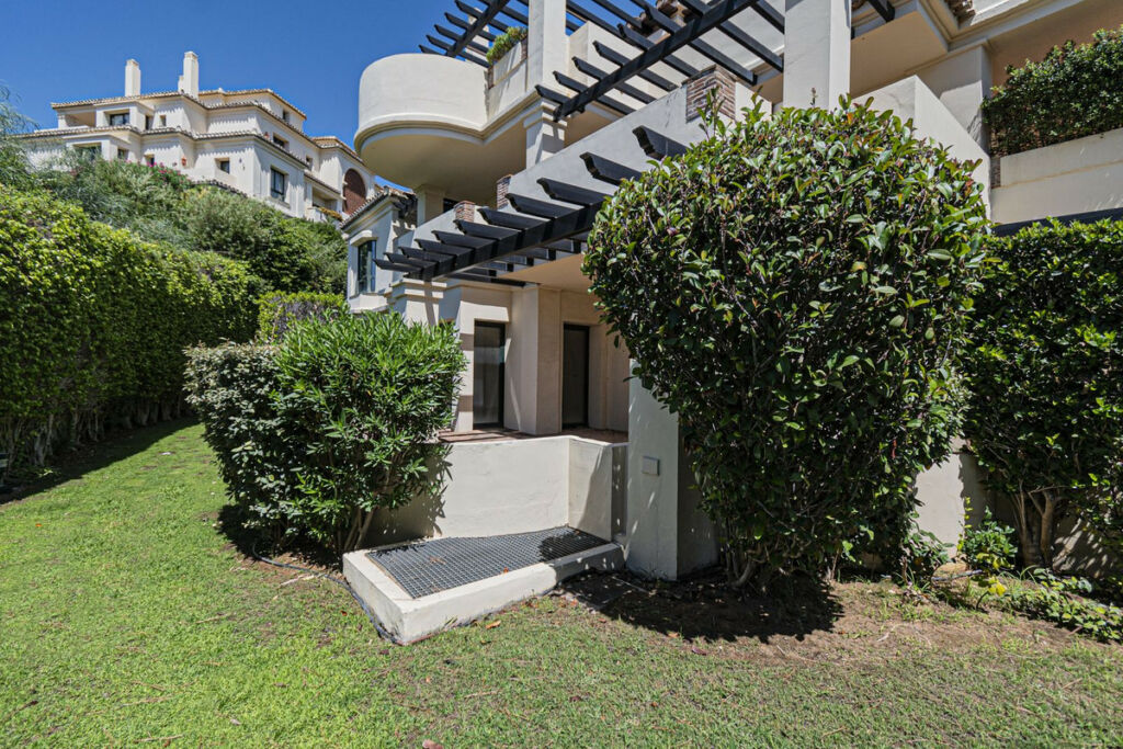 Ground Floor Apartment Benahavís Málaga - image 13