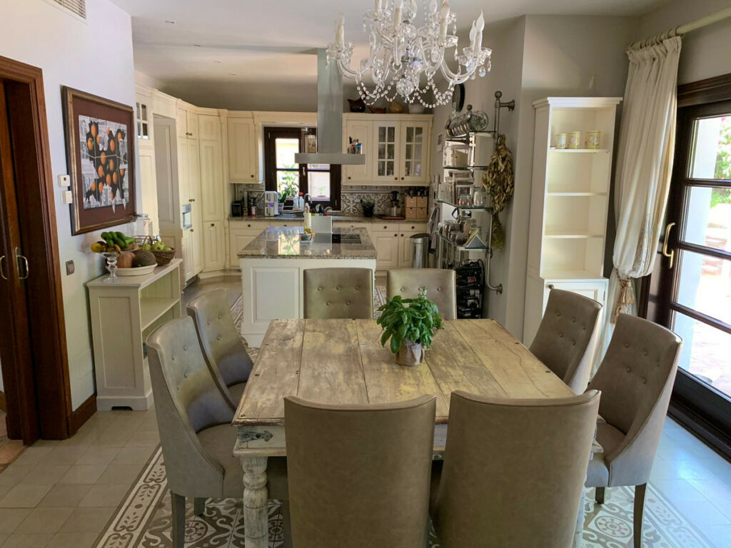 Detached Villa Sierra Blanca Málaga - image 13