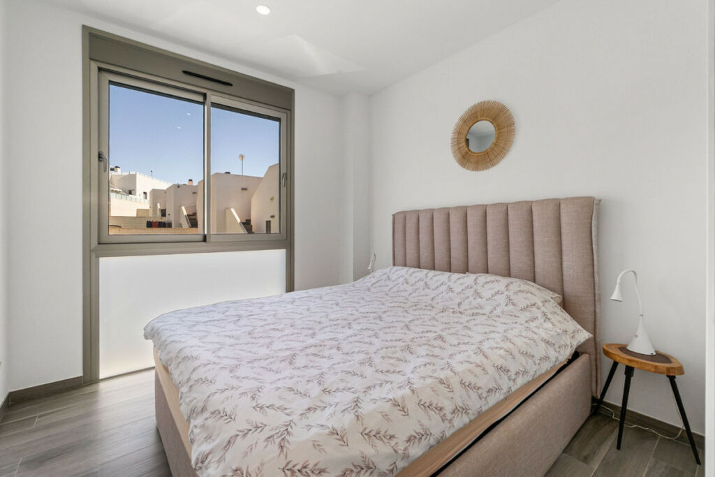 Detached Villa Villamartin Alicante - image 13