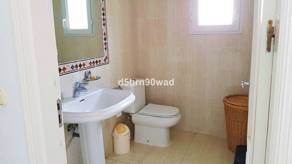 Detached Villa Marbella Málaga - image 13