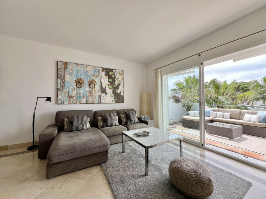 Top Floor Apartment El Presidente Málaga - image 13