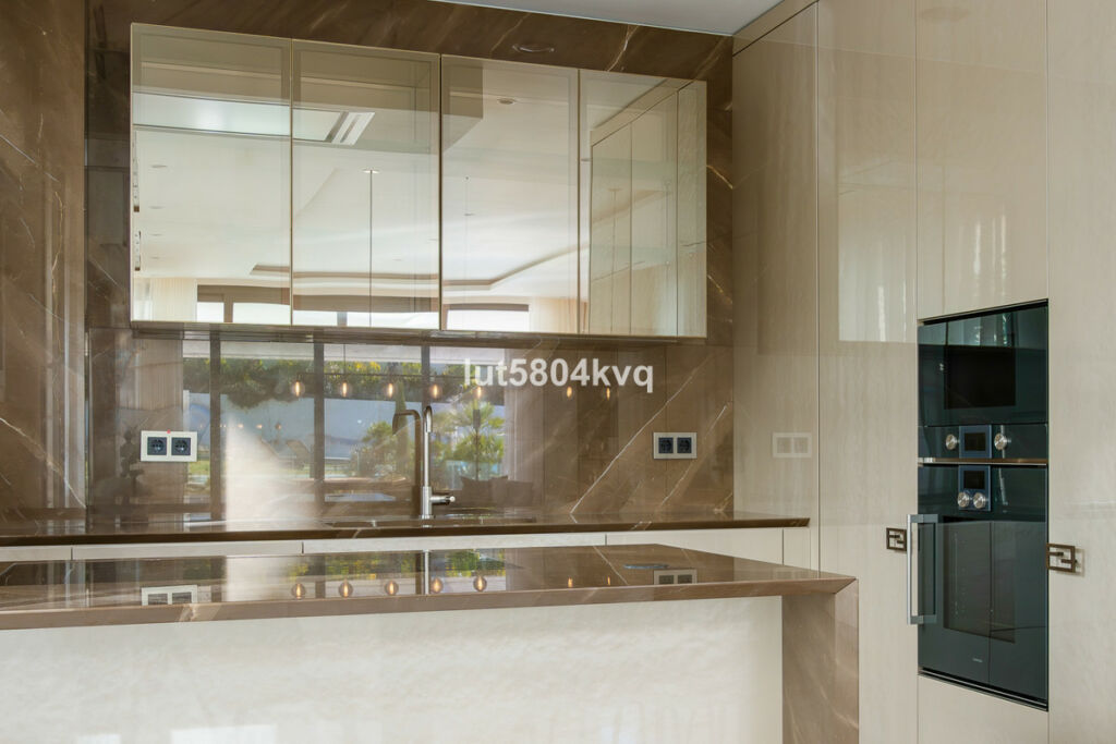 Ground Floor Apartment The Golden Mile Málaga - image 14