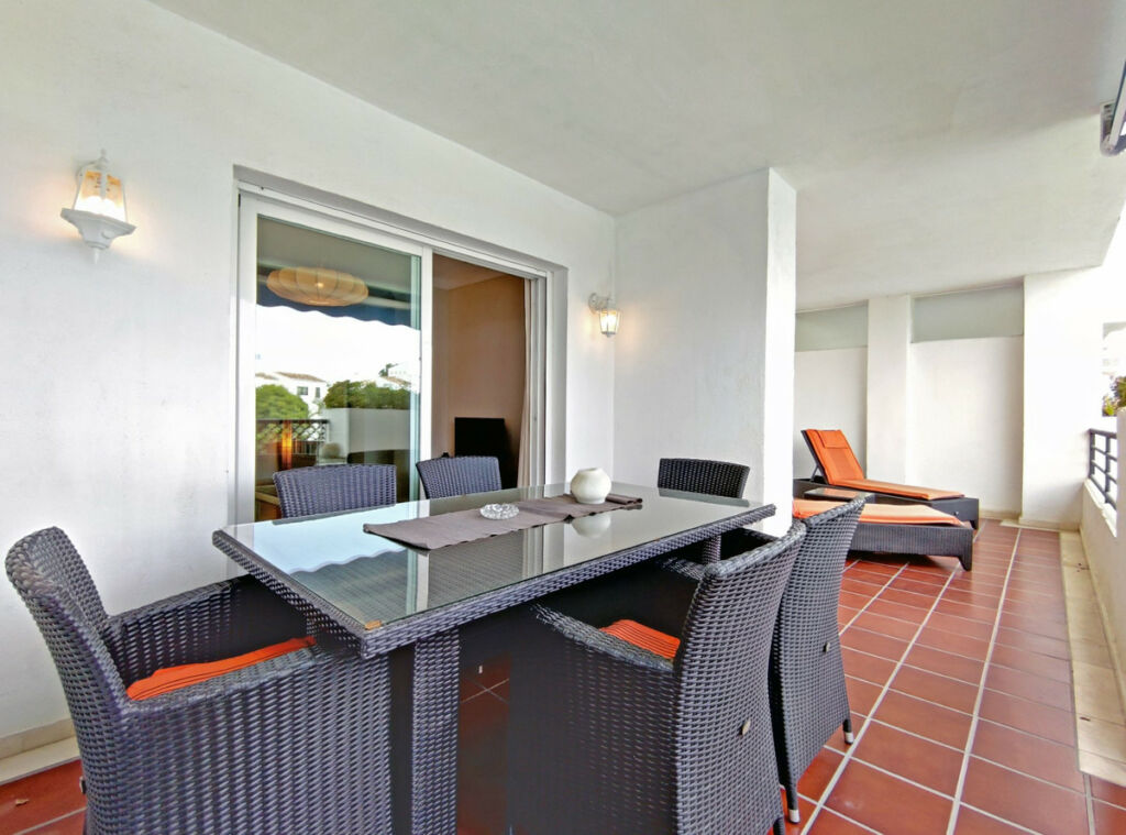 Middle Floor Apartment Puerto Banús Málaga - image 14