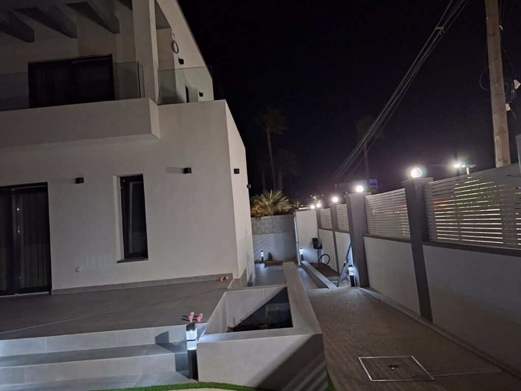Detached Villa Estepona Málaga - image 14