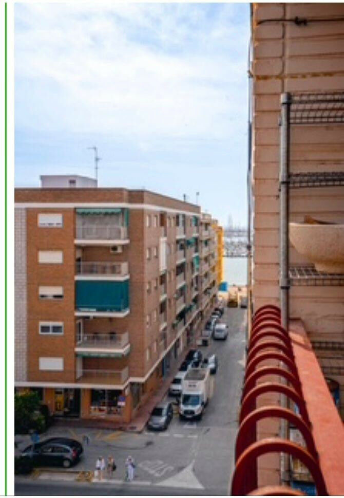 Middle Floor Apartment Torrevieja Alicante - image 14