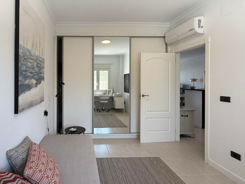 Middle Floor Apartment Benissa Alicante - image 14