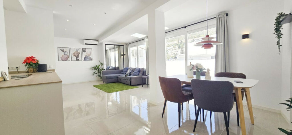 Penthouse Benalmadena Pueblo Málaga - image 14