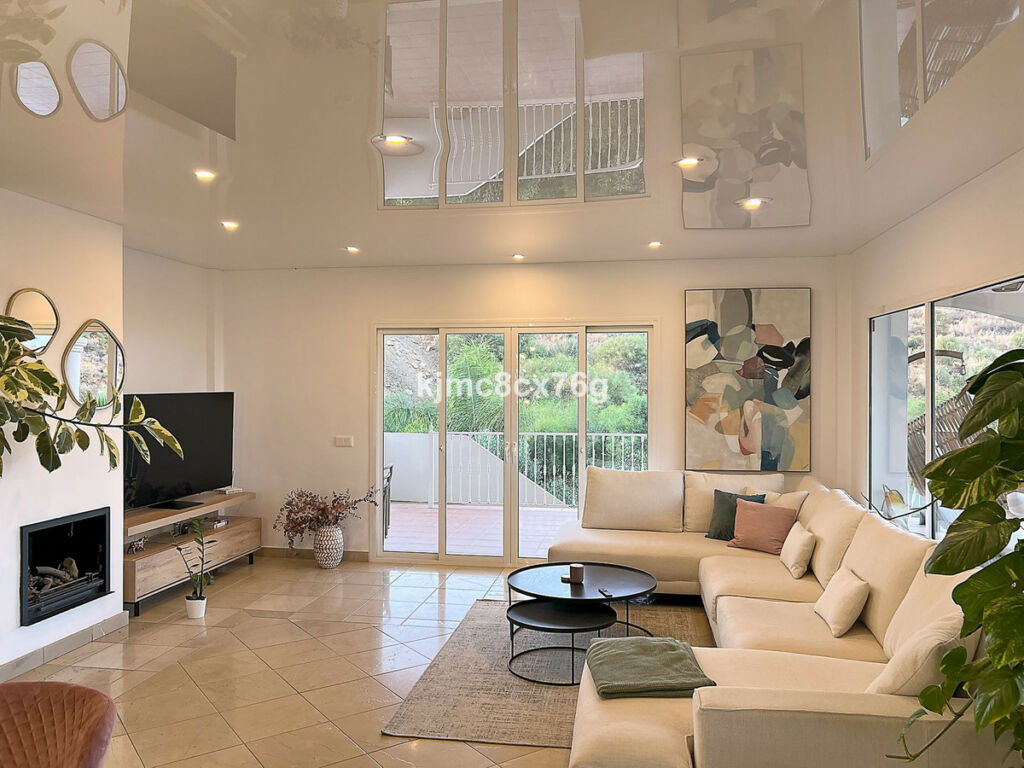 Detached Villa Riviera del Sol Málaga - image 14