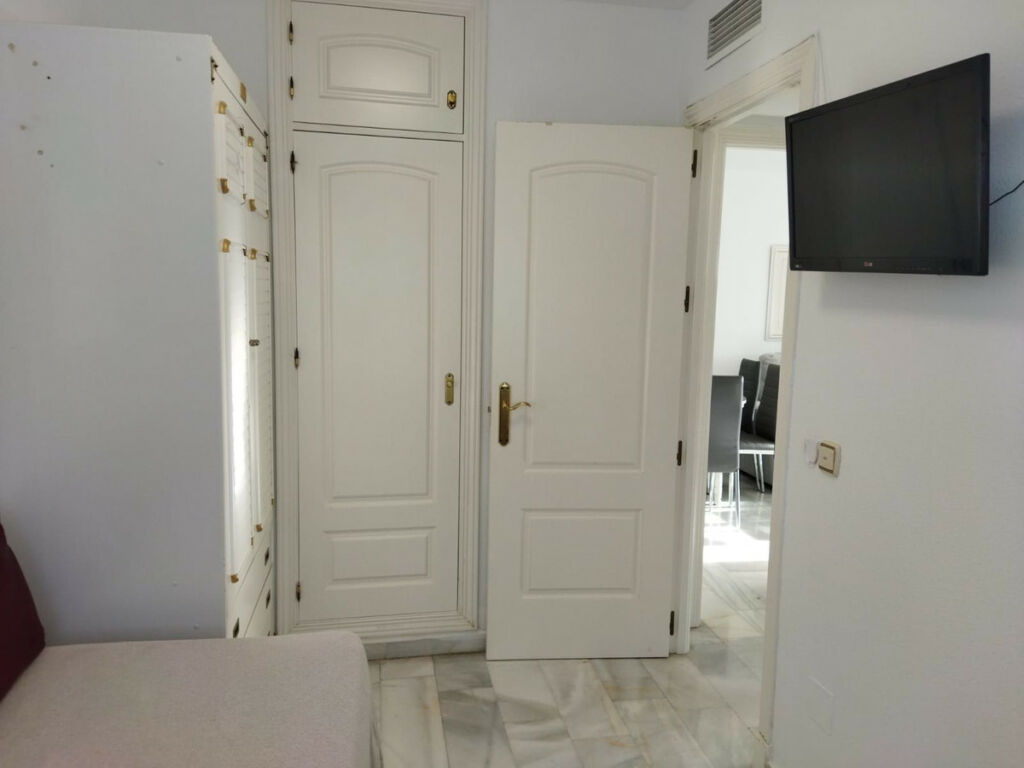 Middle Floor Apartment Marbella Málaga - image 14
