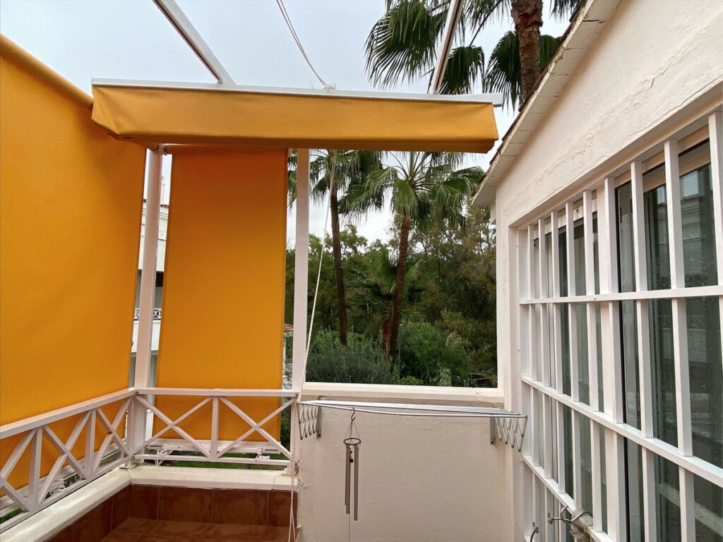 Middle Floor Apartment Río Real Málaga - image 14