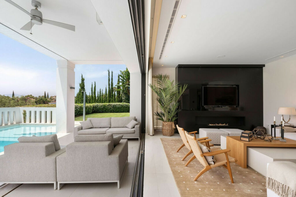 Detached Villa Nagüeles Málaga - image 14