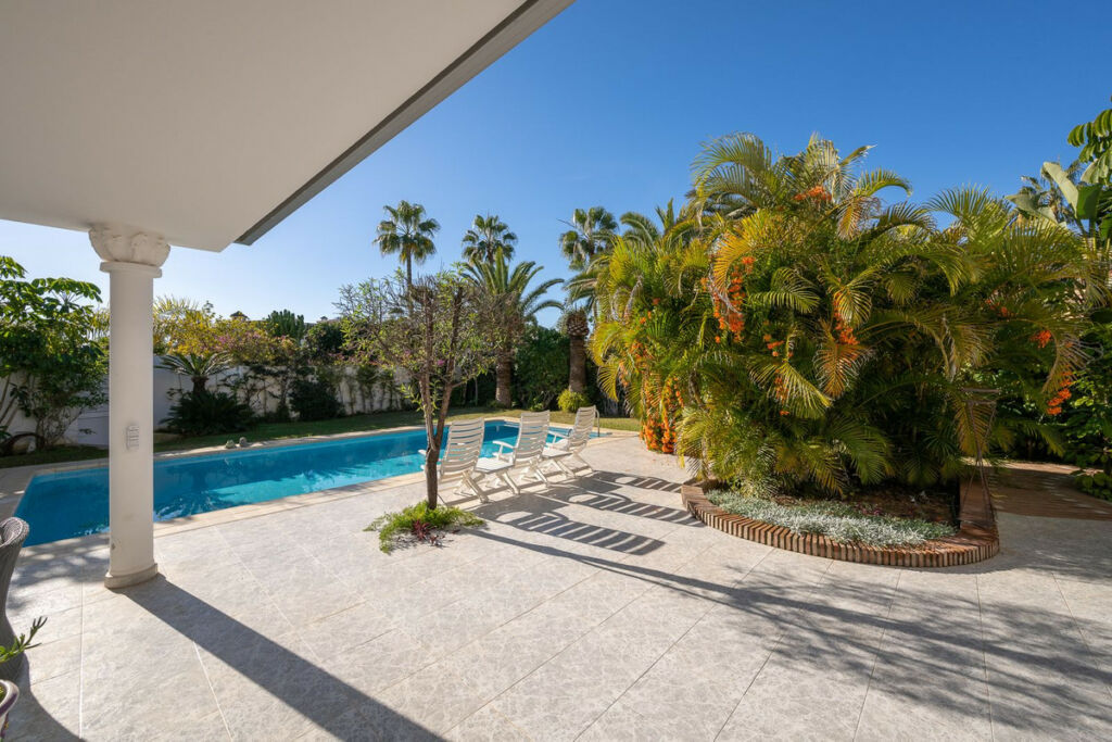 Detached Villa Marbesa Málaga - image 14
