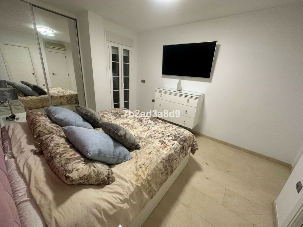 Middle Floor Apartment Nueva Andalucía Málaga - image 14