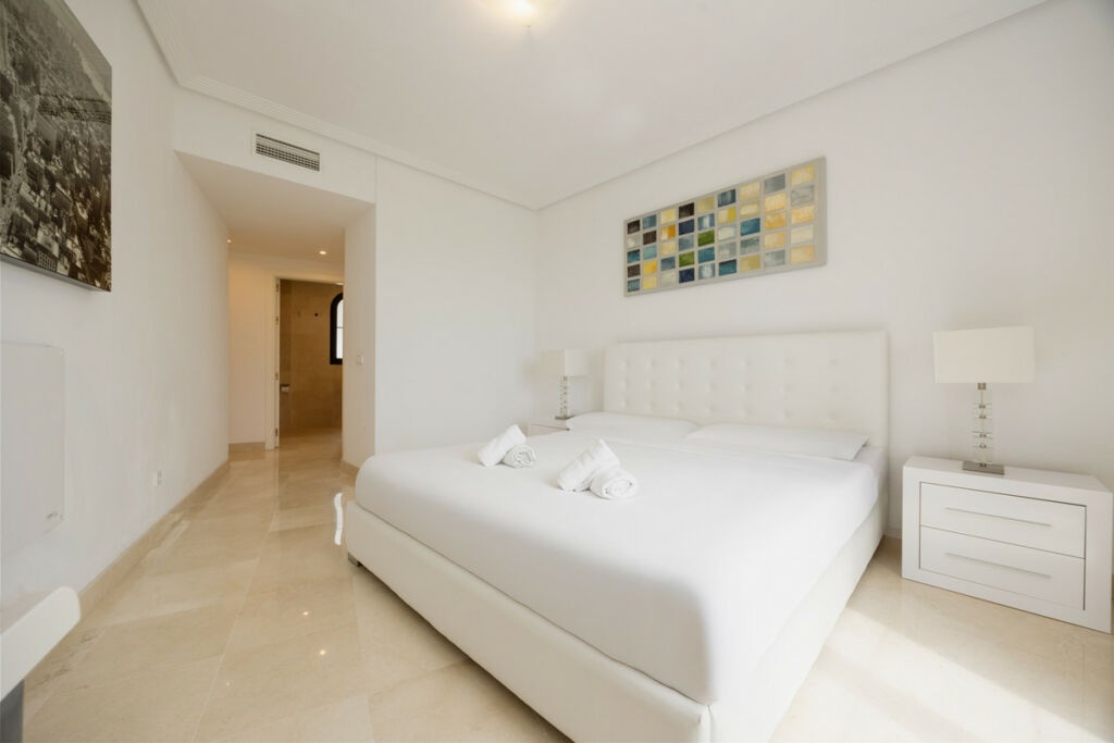 Middle Floor Apartment Los Arqueros Málaga - image 14