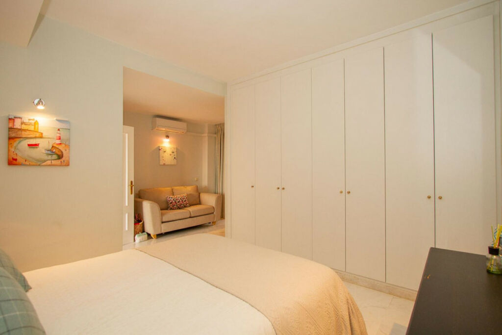 Middle Floor Apartment La Mairena Málaga - image 14