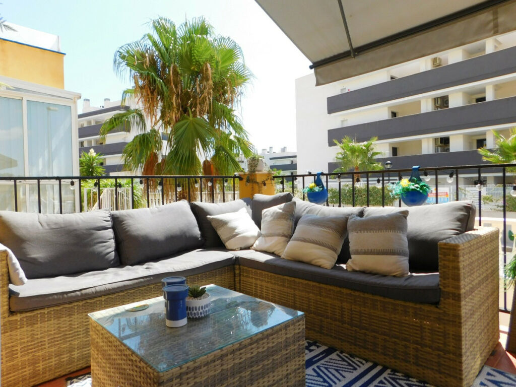 Detached Villa Villamartin Alicante - image 14