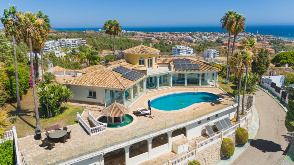 Detached Villa El Chaparral Málaga - image 14