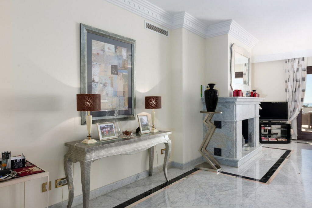 Middle Floor Apartment The Golden Mile Málaga - image 14
