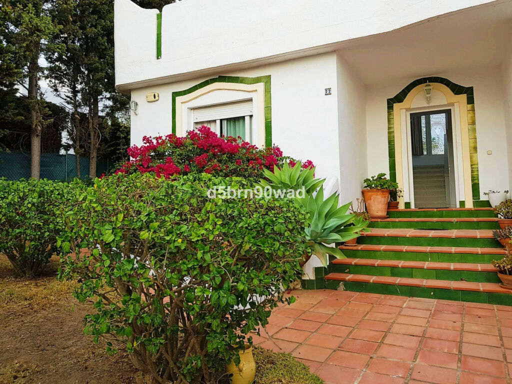 Detached Villa Marbella Málaga - image 14