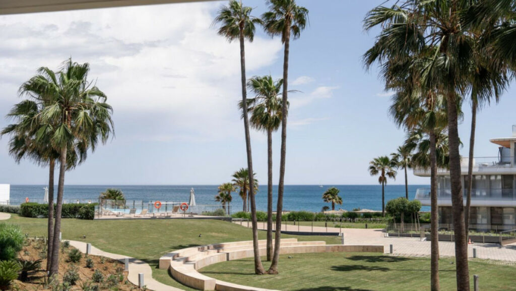 Middle Floor Apartment Estepona Málaga - image 14