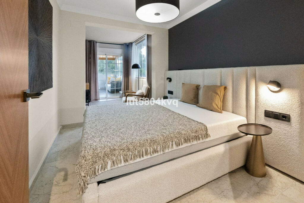 Ground Floor Apartment The Golden Mile Málaga - image 14