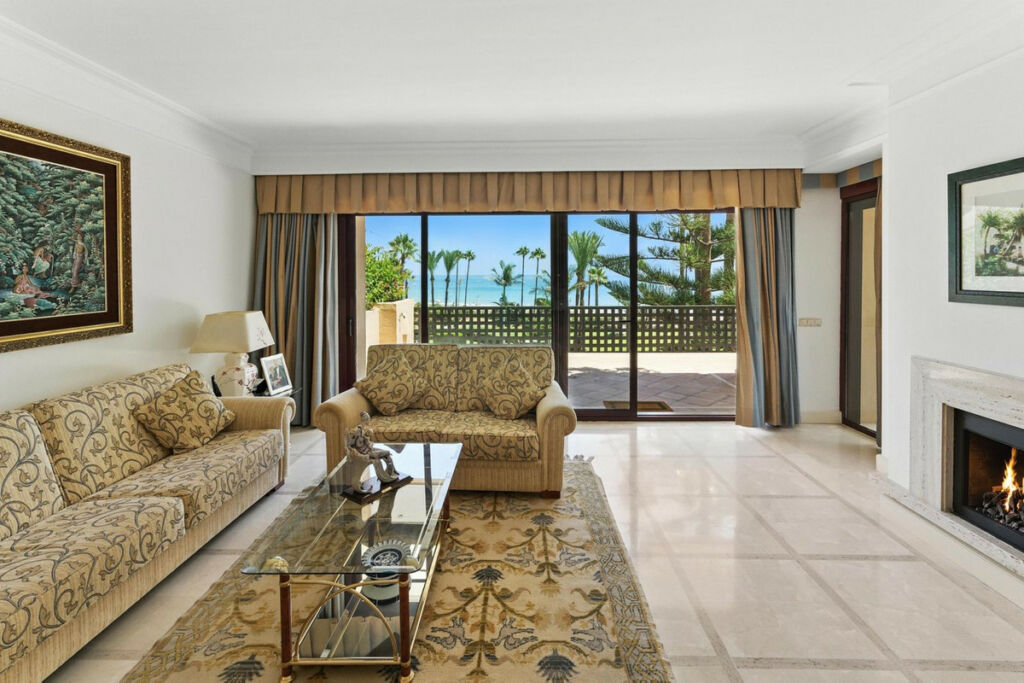 Middle Floor Apartment Costalita Málaga - image 14