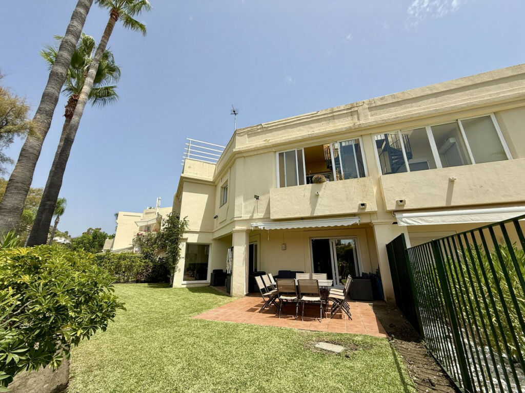 Townhouse La Quinta Málaga - image 14