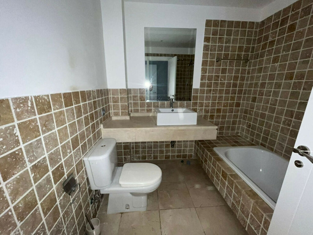 Middle Floor Apartment Estepona Málaga - image 11