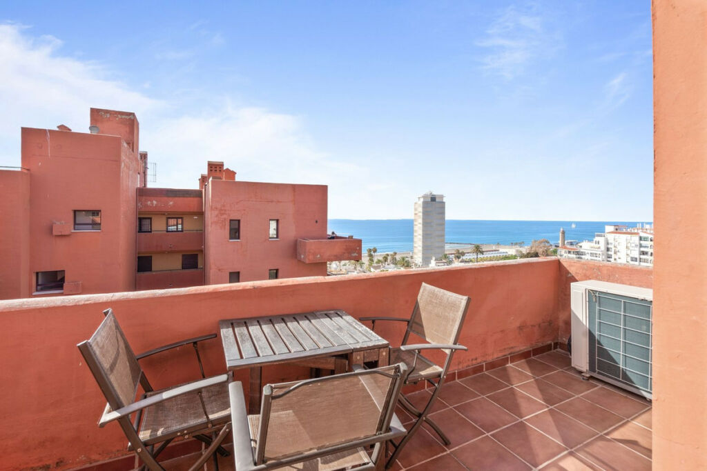 Top Floor Apartment Estepona Málaga - image 14