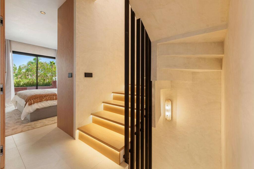 Semi-Detached House The Golden Mile Málaga - image 14
