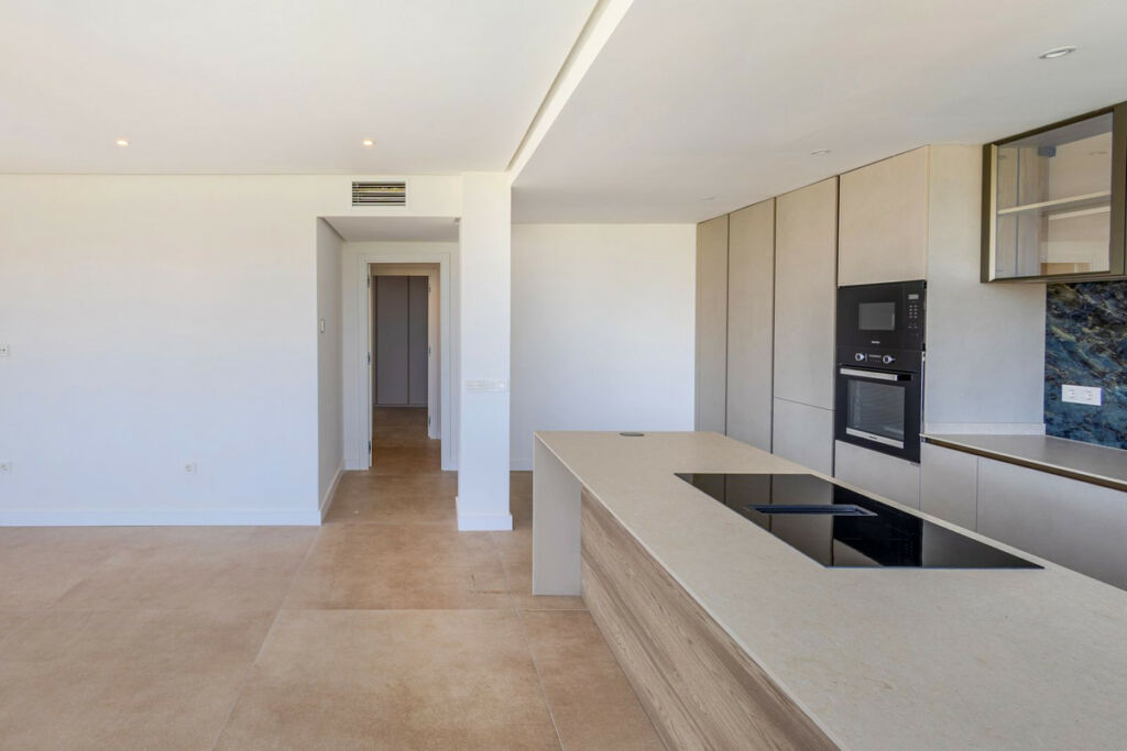 Middle Floor Apartment Nueva Andalucía Málaga - image 14