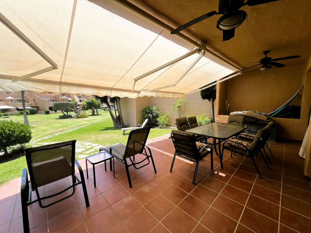 Ground Floor Apartment El Paraiso Málaga - image 14
