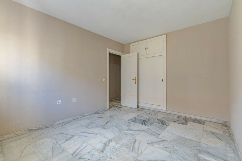 Middle Floor Apartment Los Boliches Málaga - image 14