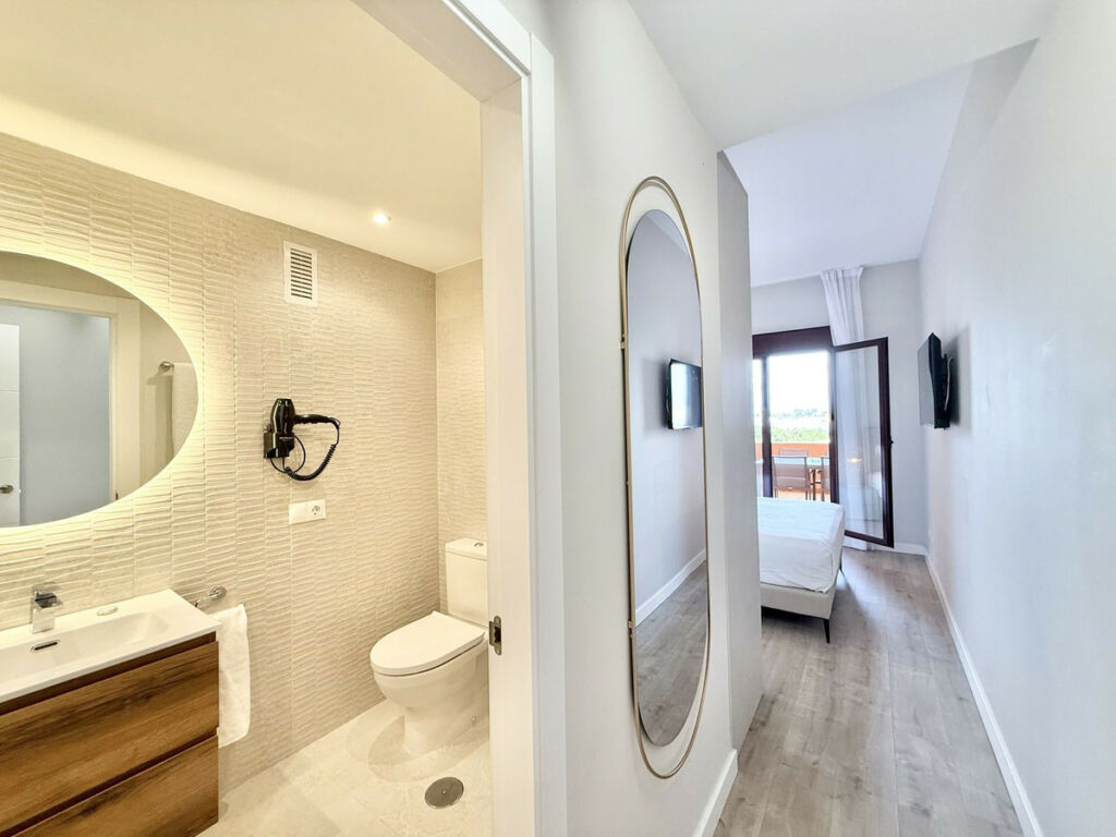 Middle Floor Apartment Benahavís Málaga - image 14