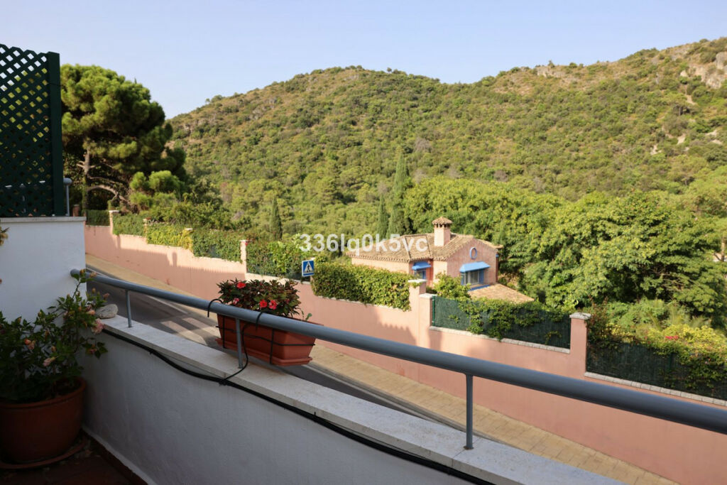 Top Floor Apartment Benahavís Málaga - image 14