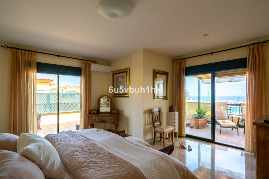 Penthouse San Pedro de Alcántara Málaga - image 14