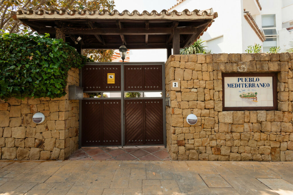 Middle Floor Apartment Bahía de Marbella Málaga - image 14