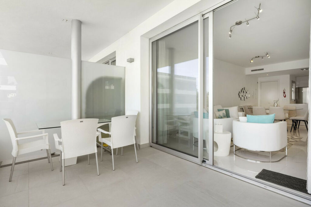 Middle Floor Apartment New Golden Mile Málaga - image 14