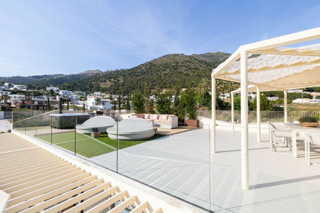 Penthouse Higueron Málaga - image 13