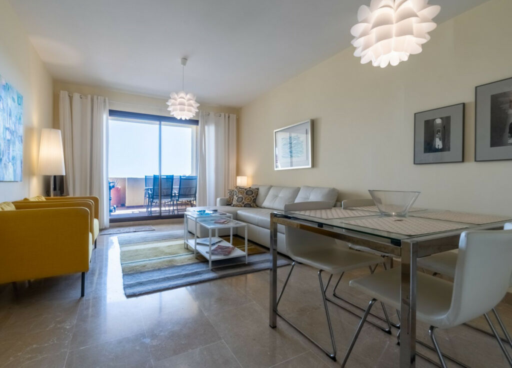 Middle Floor Apartment La Duquesa Málaga - image 14