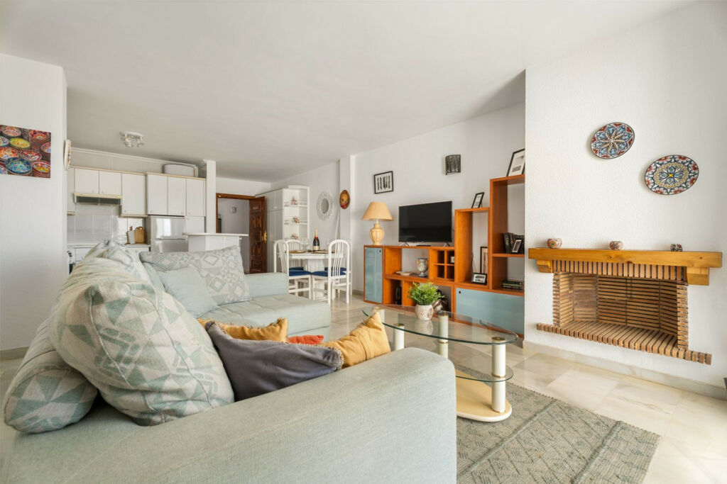 Middle Floor Apartment Riviera del Sol Málaga - image 14