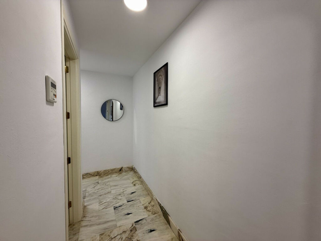 Middle Floor Apartment La Cala Málaga - image 14