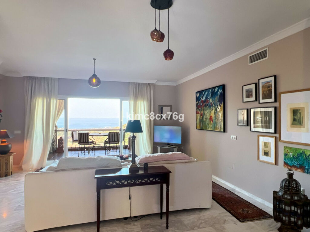 Penthouse Calahonda Málaga - image 14