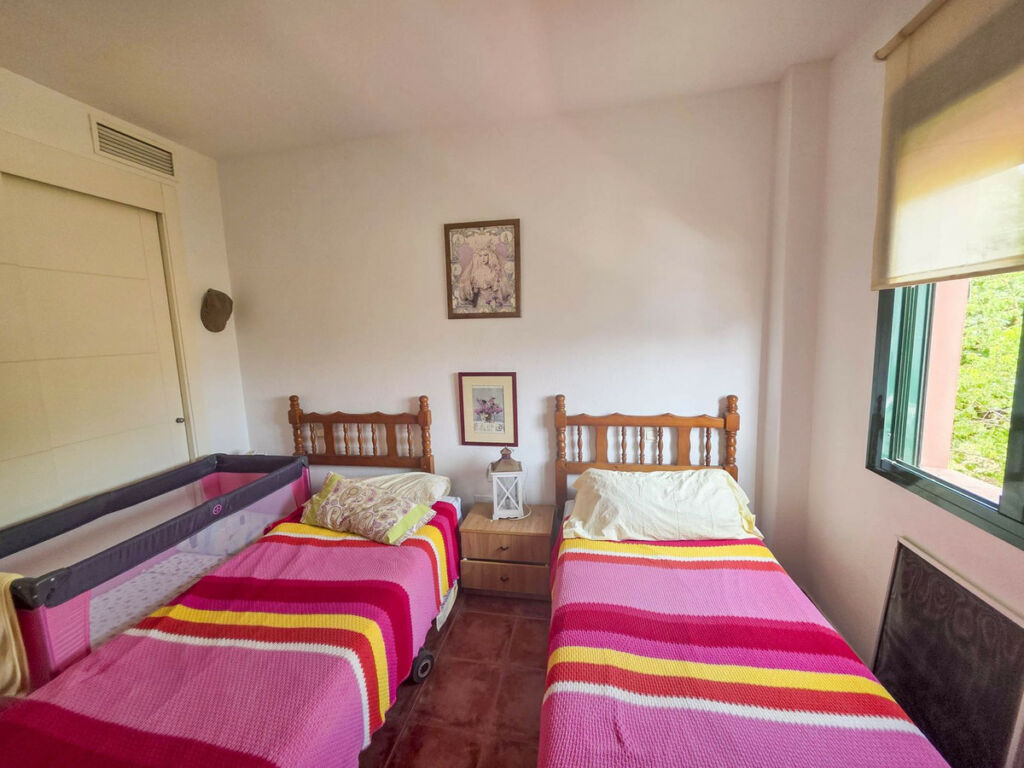 Middle Floor Apartment Casares Playa Málaga - image 14