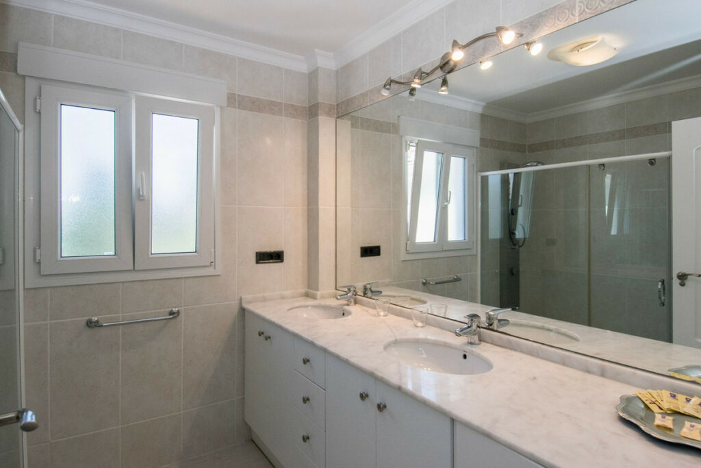 Middle Floor Apartment Benissa Alicante - image 14