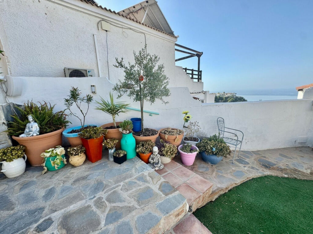 Detached Villa Benalmadena Pueblo Málaga - image 14