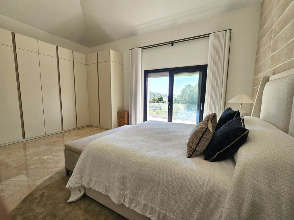Detached Villa Benahavís Málaga - image 16