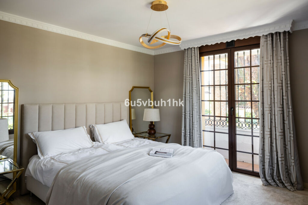 Detached Villa San Pedro de Alcántara Málaga - image 14