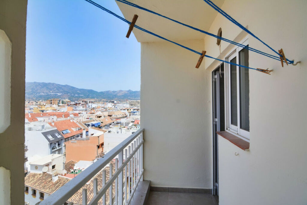 Middle Floor Apartment Fuengirola Málaga - image 15