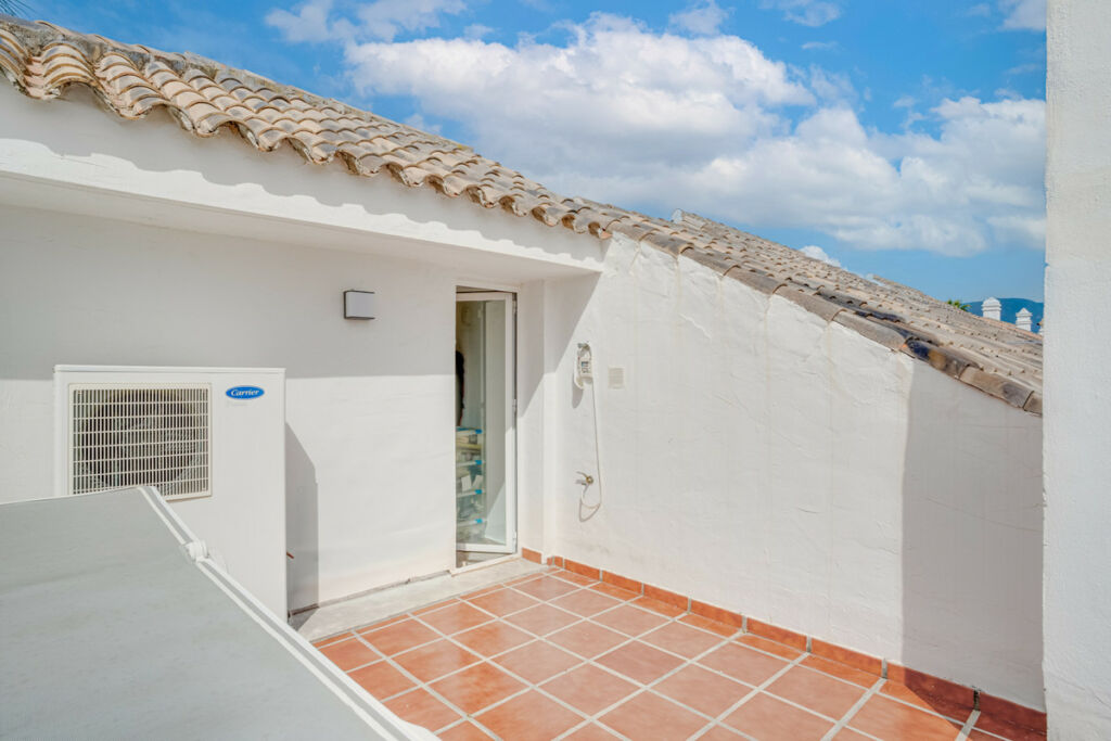 Townhouse Nueva Andalucía Málaga - image 15